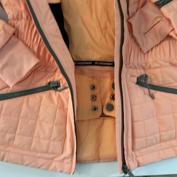 NEW FP MOVEMENT All Prepped Ski Jacket In Wintermelon NWOT Size Small - Picture 10 of 14